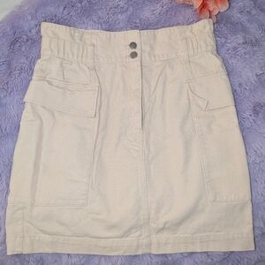 H&M Women's Cream Cargo Shorts